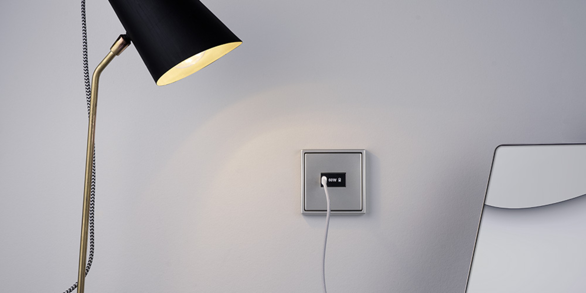 Ladegerät USB PD 60 bei AEM Elektrotechnik GmbH in Mainz am Rhein