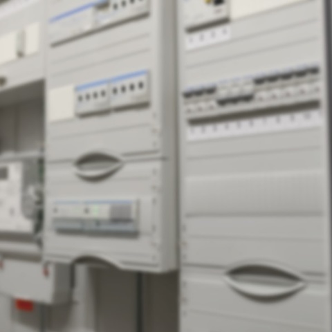 Schalt­schrank­bau bei AEM Elektrotechnik GmbH in Mainz am Rhein