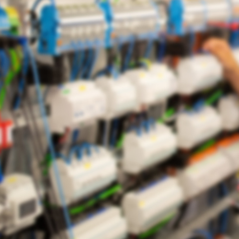 Schalt­anlagen­bau bei AEM Elektrotechnik GmbH in Mainz am Rhein